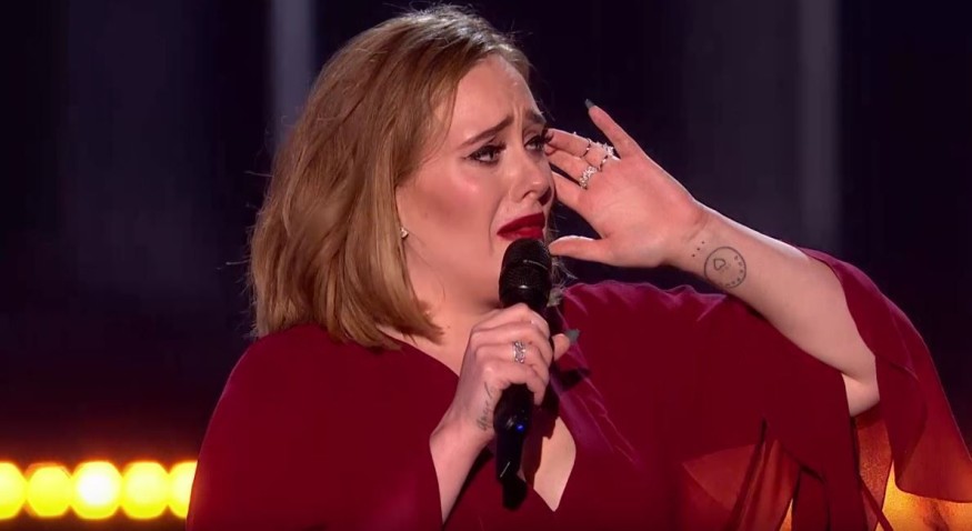 Brit Awards 2016: Adele récompensée depuis l’espace