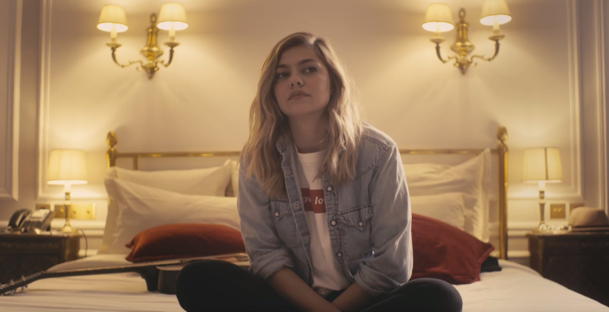 Louane : découvrez le clip de son nouveau single «Immobile»