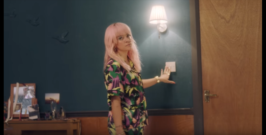 Lily Allen dévoile sa nouvelle chanson «Lost My Mind»
