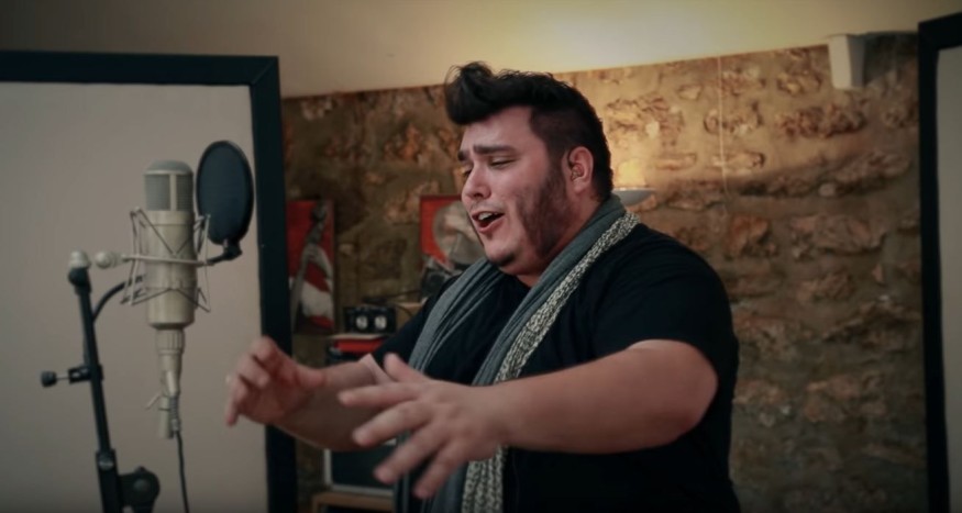 Yoann Launay (Le Rouge et le Noir) : Découvrez la reprise de «Ces gens-là»  de Jacques Brel