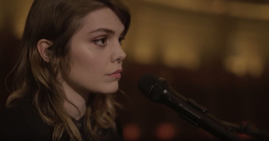 «Somnambule», le dernier clip déjanté de Coeur de Pirate
