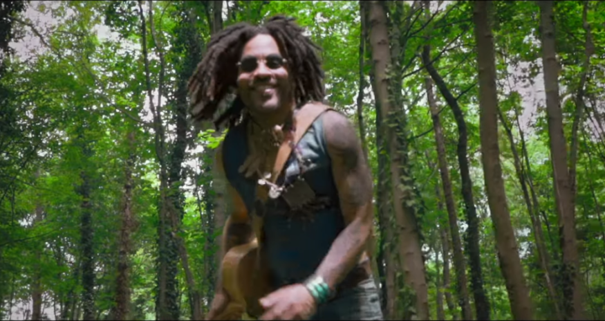 Lenny Kravitz : Découvrez le clip de sa chanson « 5 More Days ‘Til Summer »