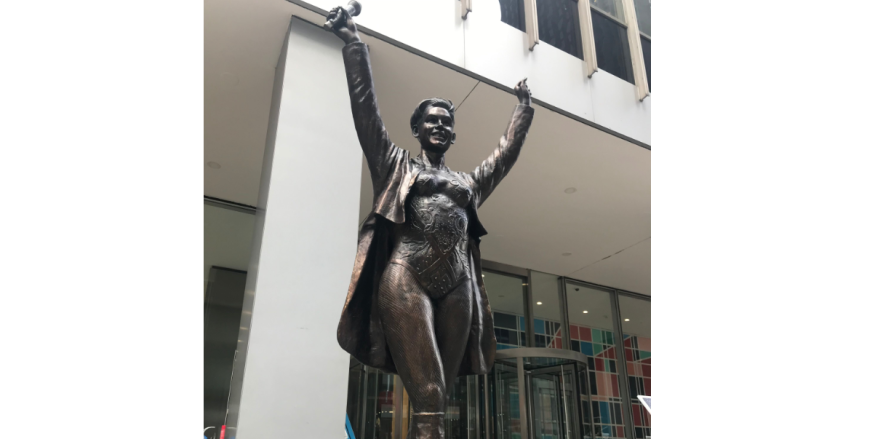 Pink : Découvrez sa nouvelle statue !