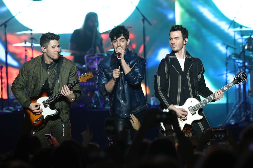 Les Jonas Brothers livrent des images de leur documentaire sur Instagram