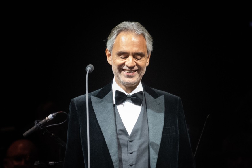 Andrea Bocelli invitera Hélène Ségara sur la scène de l’AccorHotels Arena !