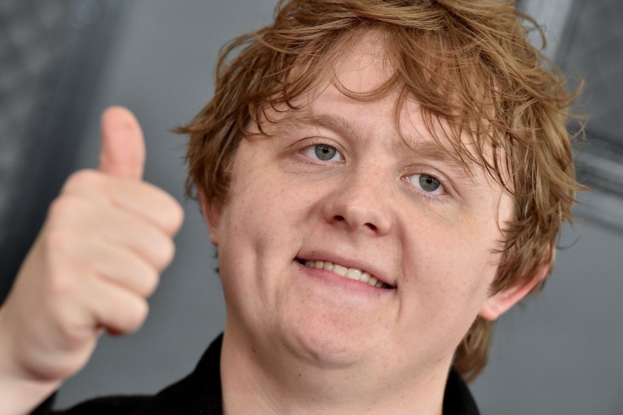 Lewis Capaldi : Découvrez son clip pour « Before You Go »