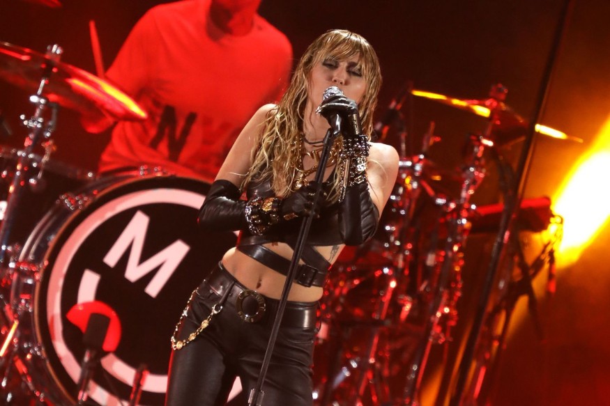 Miley Cyrus tease son futur album !
