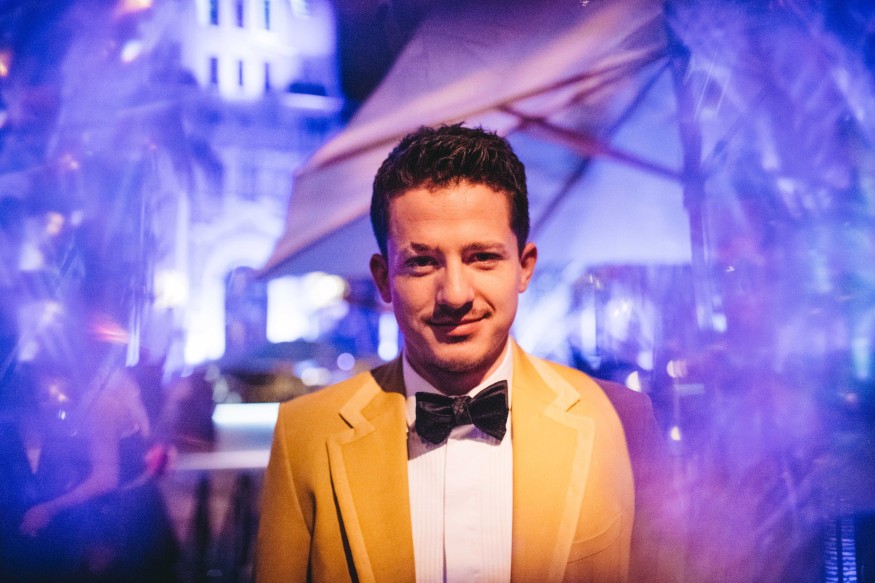 Charlie Puth offre un concert sur les réseaux sociaux