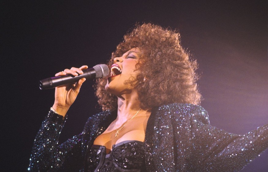 Whitney Houston : Découvrez les premières images de son hologramme