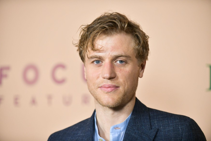 « Stardust »: Découvrez le premier titre inédit