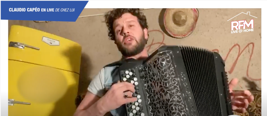 RFM Live @ Home : Claudio Capéo interprète «Riche» de chez lui