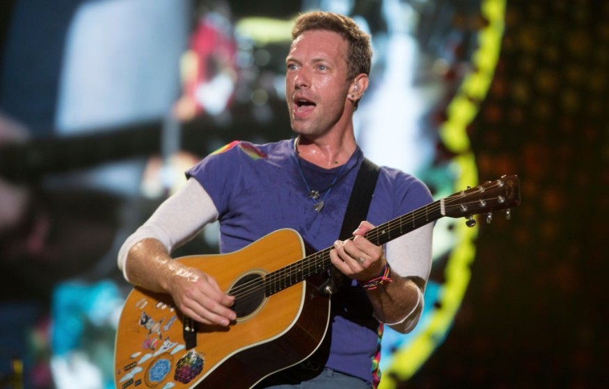 Chris Martin, Dua Lipa et d’autres artistes s’unissent contre le Covid-19