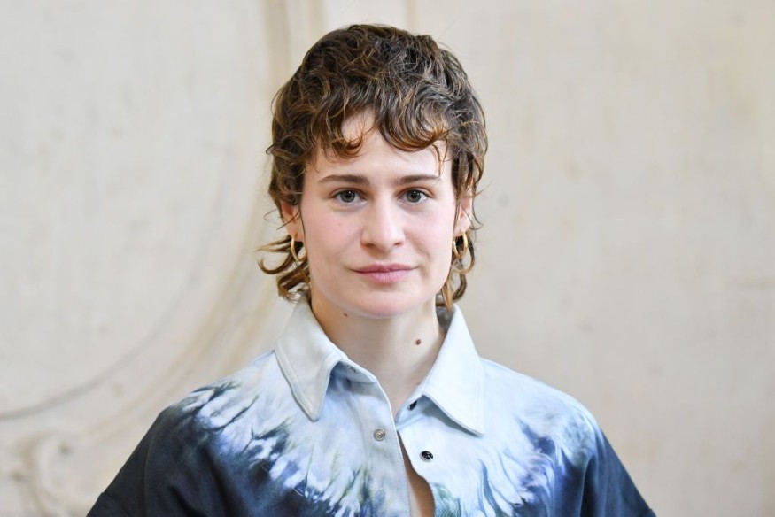 Christine and The Queens rend hommage à Christophe
