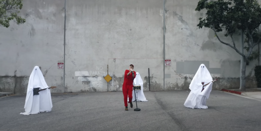 Travis fait son grand retour avec «A Ghost»
