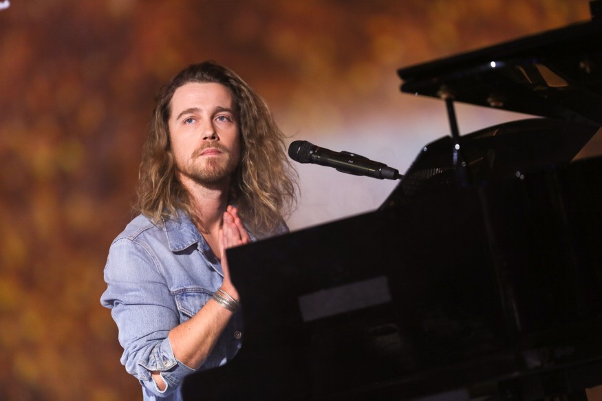 Julien Doré : Découvrez le clip de « Barracuda II »
