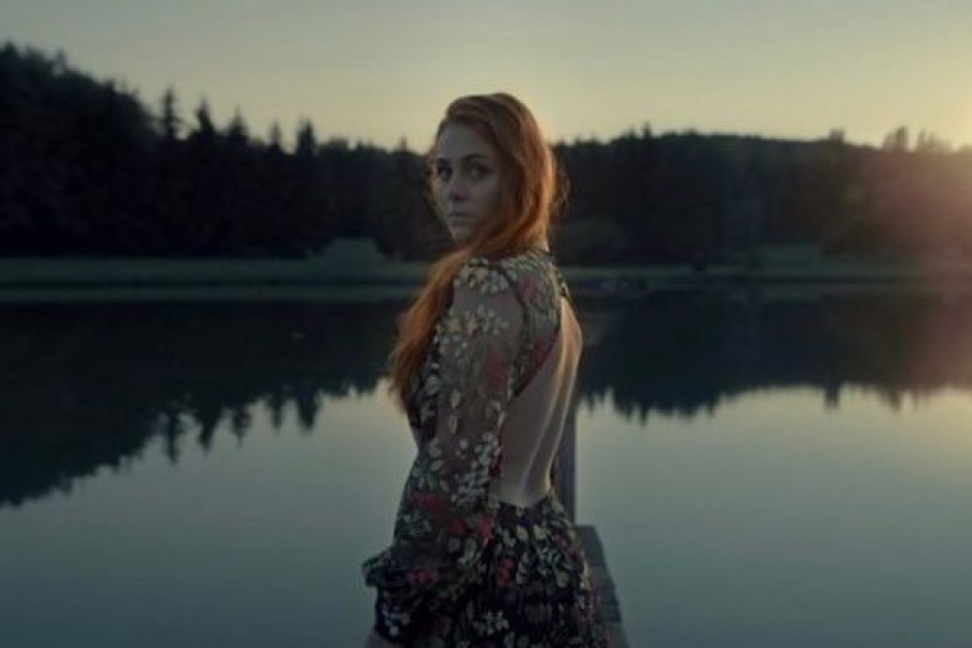 Seemone lève le voile sur le clip de «Dans mes rêves»