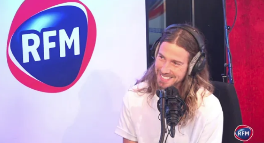 Julien Doré: découvrez son interview et son live dans le 16/20 RFM