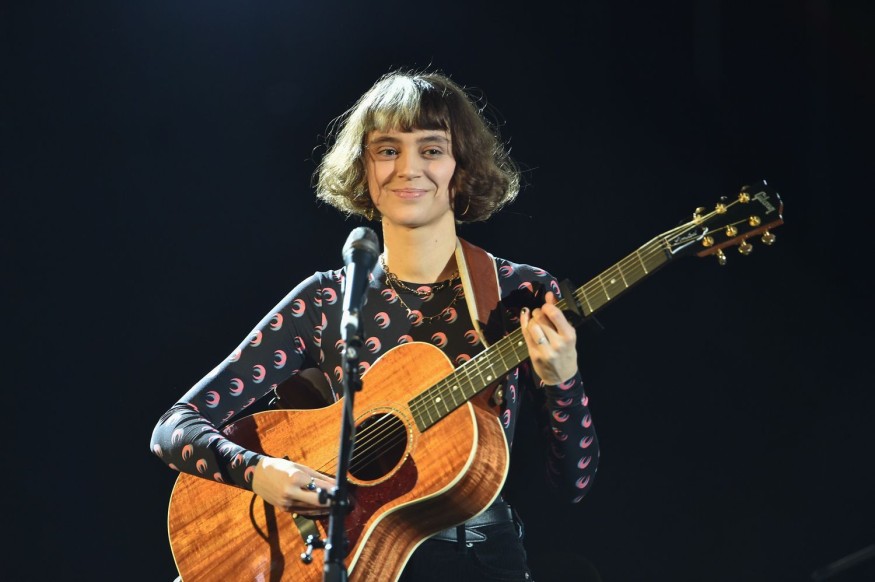 Pomme : Découvrez sa reprise de Mylène Farmer !
