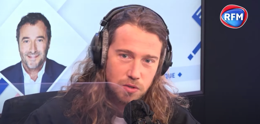 Découvrez l'interview de Julien Doré au micro de Bernard Montiel