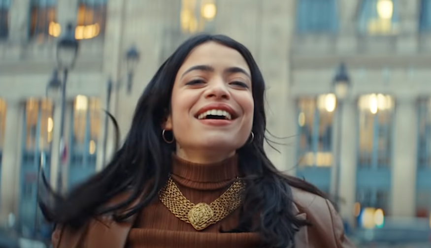 Mona: découvrez son titre «Yesterday»