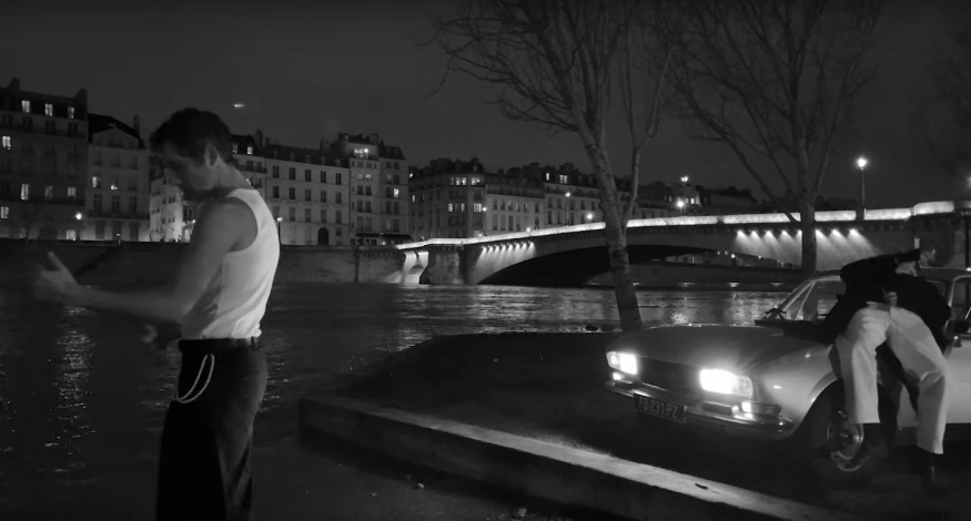 AaRon reprend «I wanna dance with somebody» de Whitney Houston