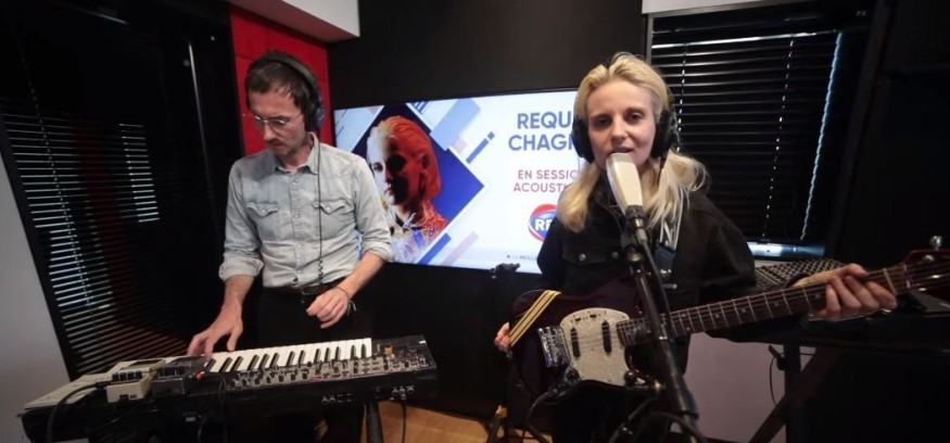Requin Chagrin interprète «Déjà Vu» et «Fou» dans les studios de RFM
