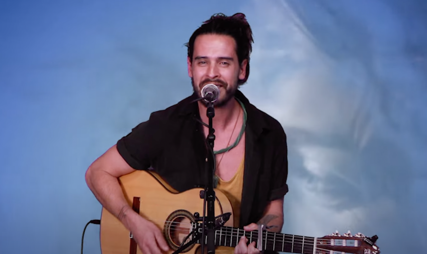 Flo Delavega reprend «La vie ne vaut rien» d'Alain Souchon