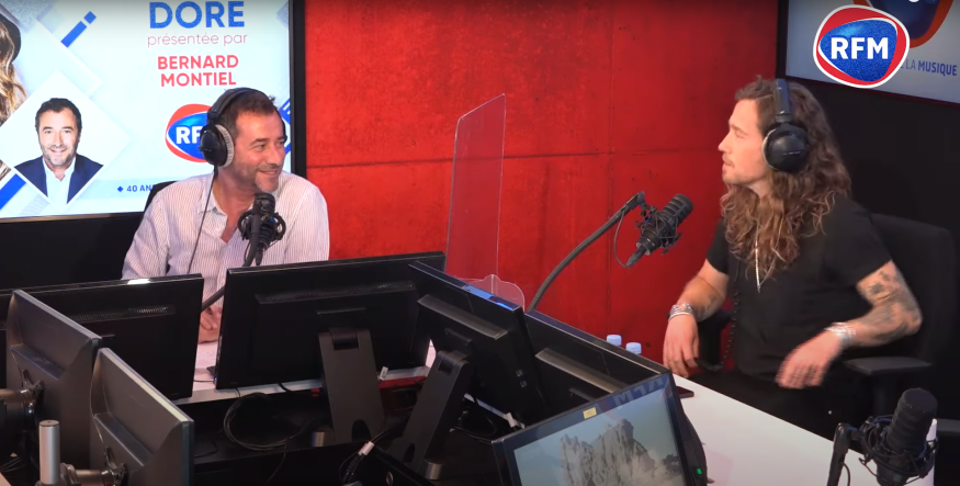 Découvrez l'interview de Julien Doré au micro de Bernard Montiel !