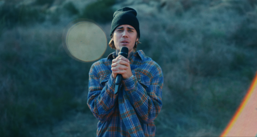 Crédit photo : Capture d'écran YouTube : Lonely - Justin Bieber