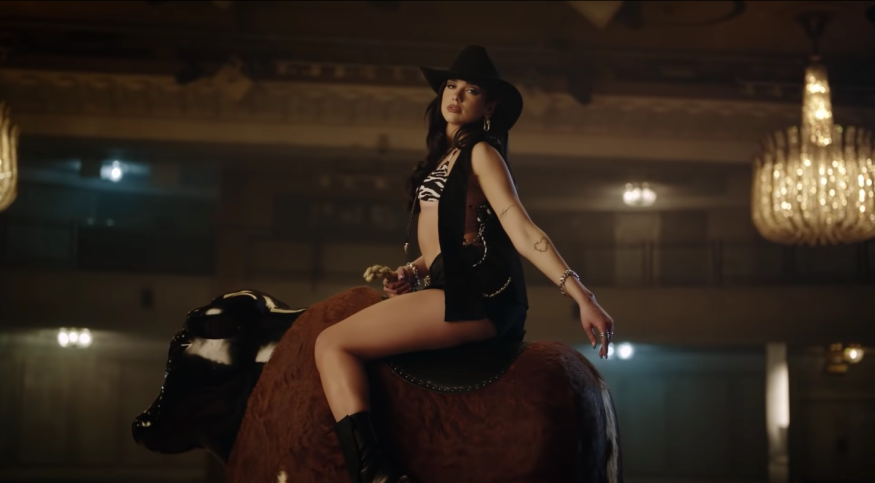 Dua Lipa : Découvrez son clip pour « Love again » !