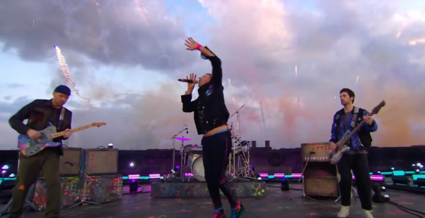Coldplay : regardez la performance spectaculaire du groupe aux BRIT Awards