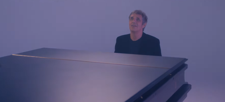 Julien Clerc : Son clip pour « Comment tu vas ? » est sorti !