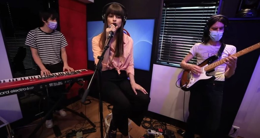 Clara Luciani interprète «Le Reste» et «Respire Encore» sur RFM !