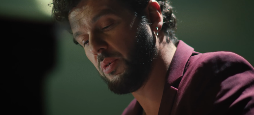 Claudio Capeo : Découvrez son clip pour « Mamma » !