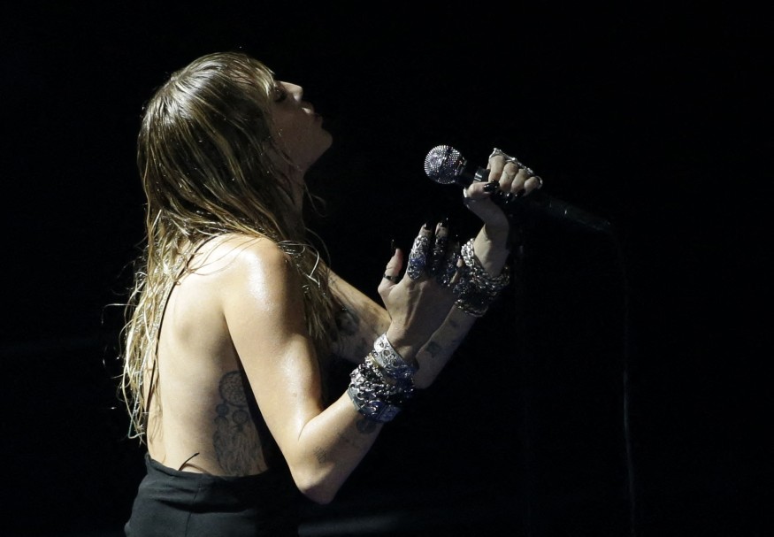 Miley Cyrus : Nouvelle égérie Magnum, elle donnera un concert virtuel exceptionnel le 10 juin prochain !