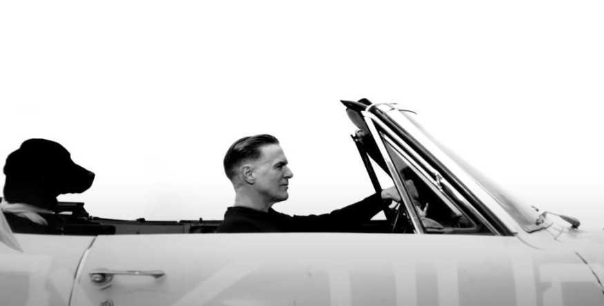 Bryan Adams enfin de retour avec son nouveau single «So Happy It Hurts»