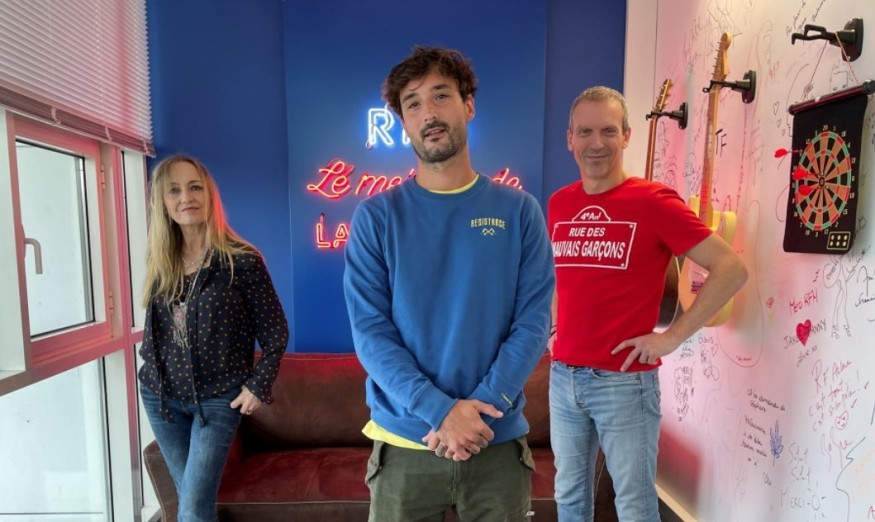 Jérémy Frerot interprète son nouveau single «A la vie qu'on mène» dans le 16/20 RFM + interview