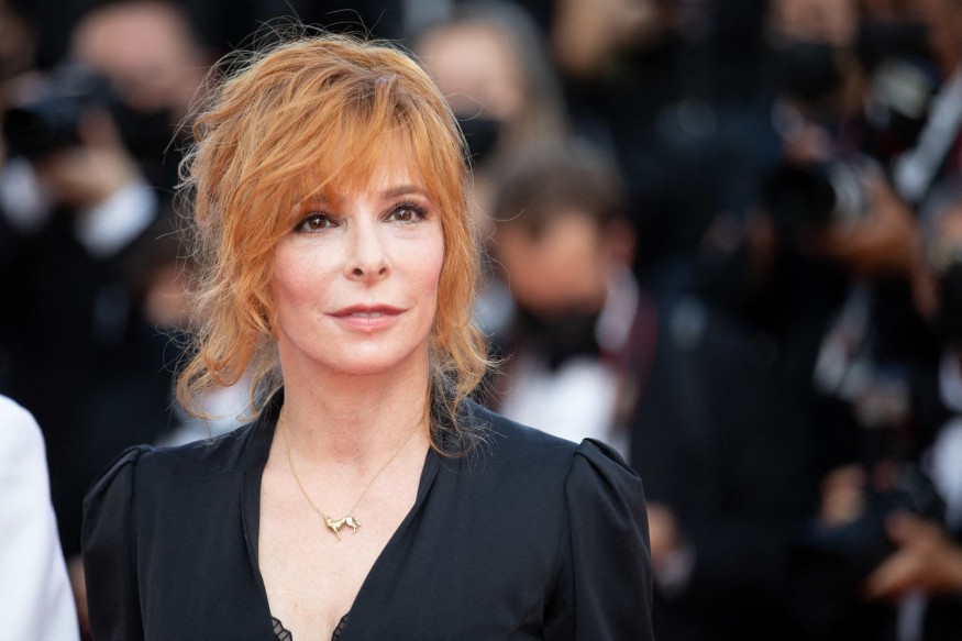 Mylène Farmer dessine 10 couvertures pour les 60 ans de la collection Aventure Secrète des éditions «J'ai lu»
