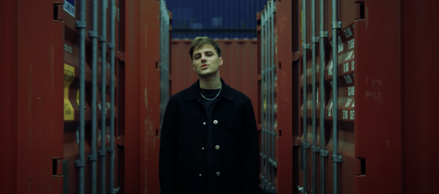 Tom Gregory : Écoutez son dernier single « Footprints »