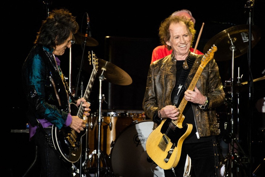 Une guitare signée par Keith Richards mise aux enchères !