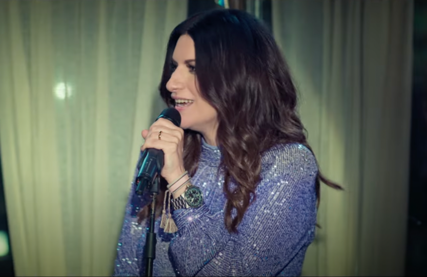 Laura Pausini dévoile le clip de son nouveau single « Scatola »
