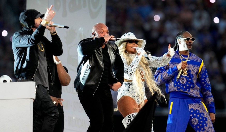 Super Bowl 2022: revivez la performance d'Eminem, Snoop Dogg, Mary J. Blige, Dr. Dre, 50 Cent et Kendrick Lamar !