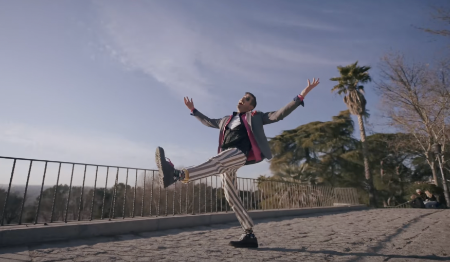 Silvàn Areg fait son retour avec le single « Tourne Tourne » !