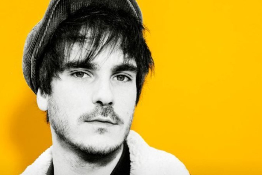 Gauvain Sers: découvrez son nouveau single « Sentiment étrange » (version 2022)