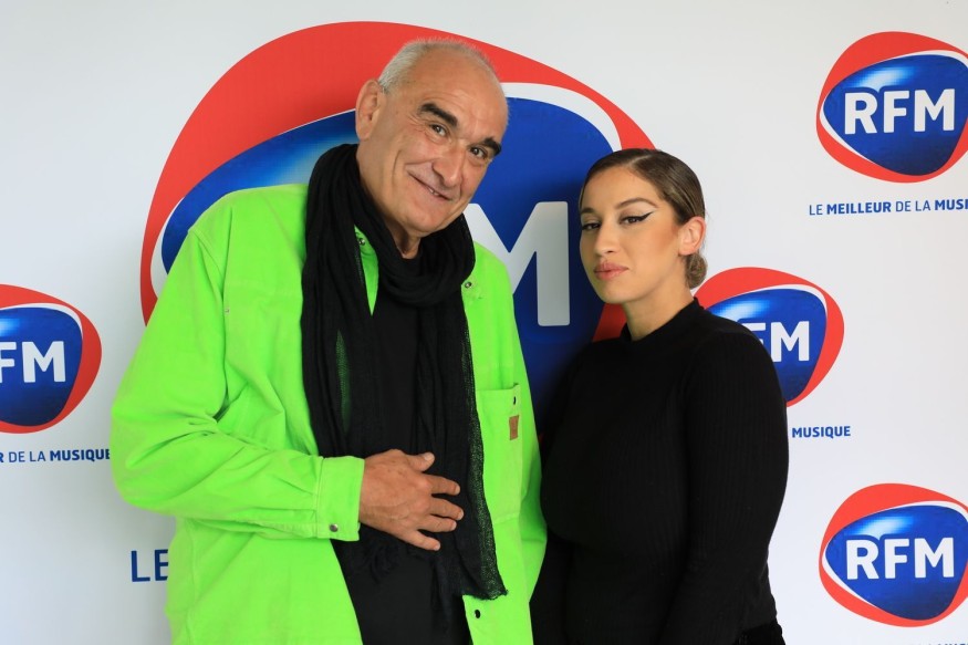 Découvrez l'interview de La Zarra au micro de Pascal Nègre