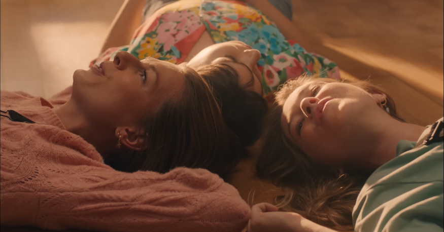 Les Frangines dévoilent le clip « C’est pas ta faute » plein de bon humeur