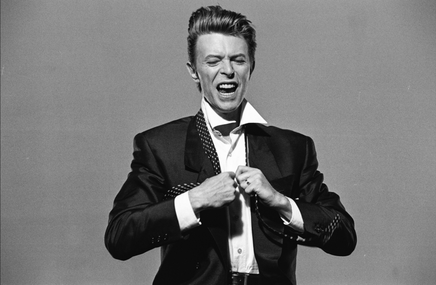 David Bowie : Son texte manuscrit du tube « Starman » s’est vendu à 227.000 euros