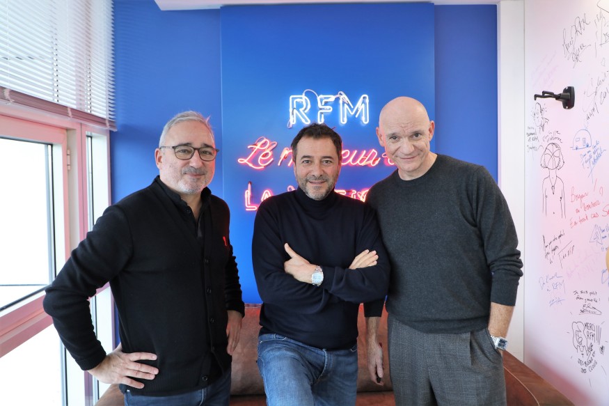 Découvrez l'interview de Louise Attaque au micro de Bernard Montiel