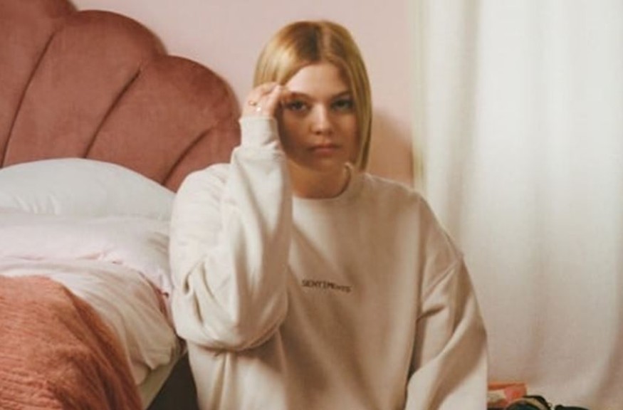 Louane: son nouvel album « Sentiments » est disponible en précommande