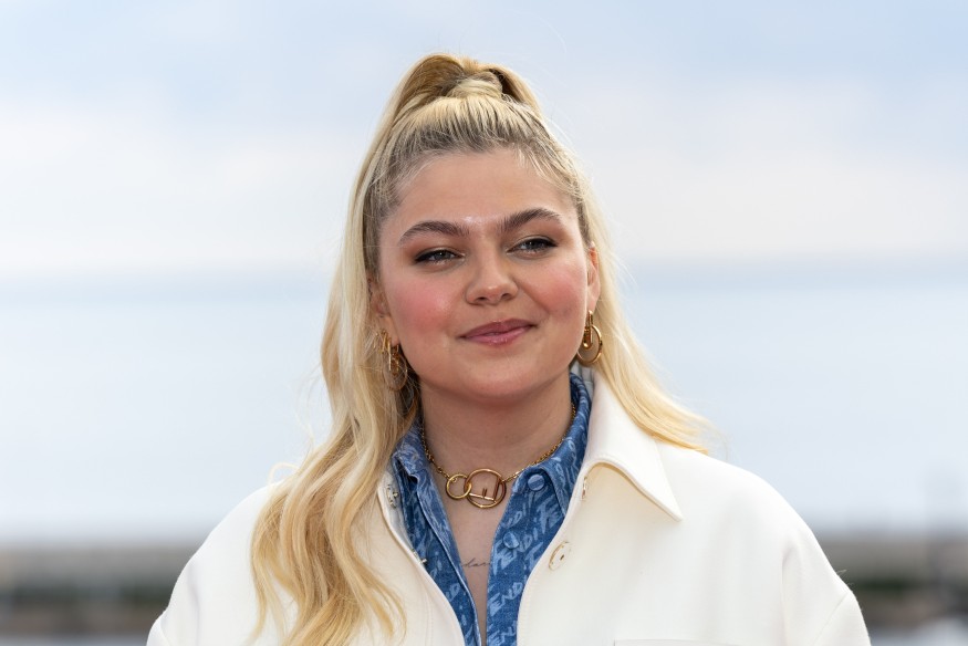 Louane : La chanteuse est de retour avec un nouveau single « Secret »